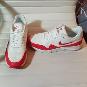 Womens Nike air max size 8